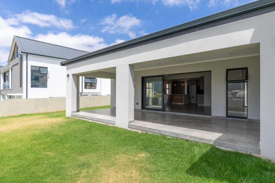 3 Bedroom Property for Sale in Kingswood Golf Estate Western Cape